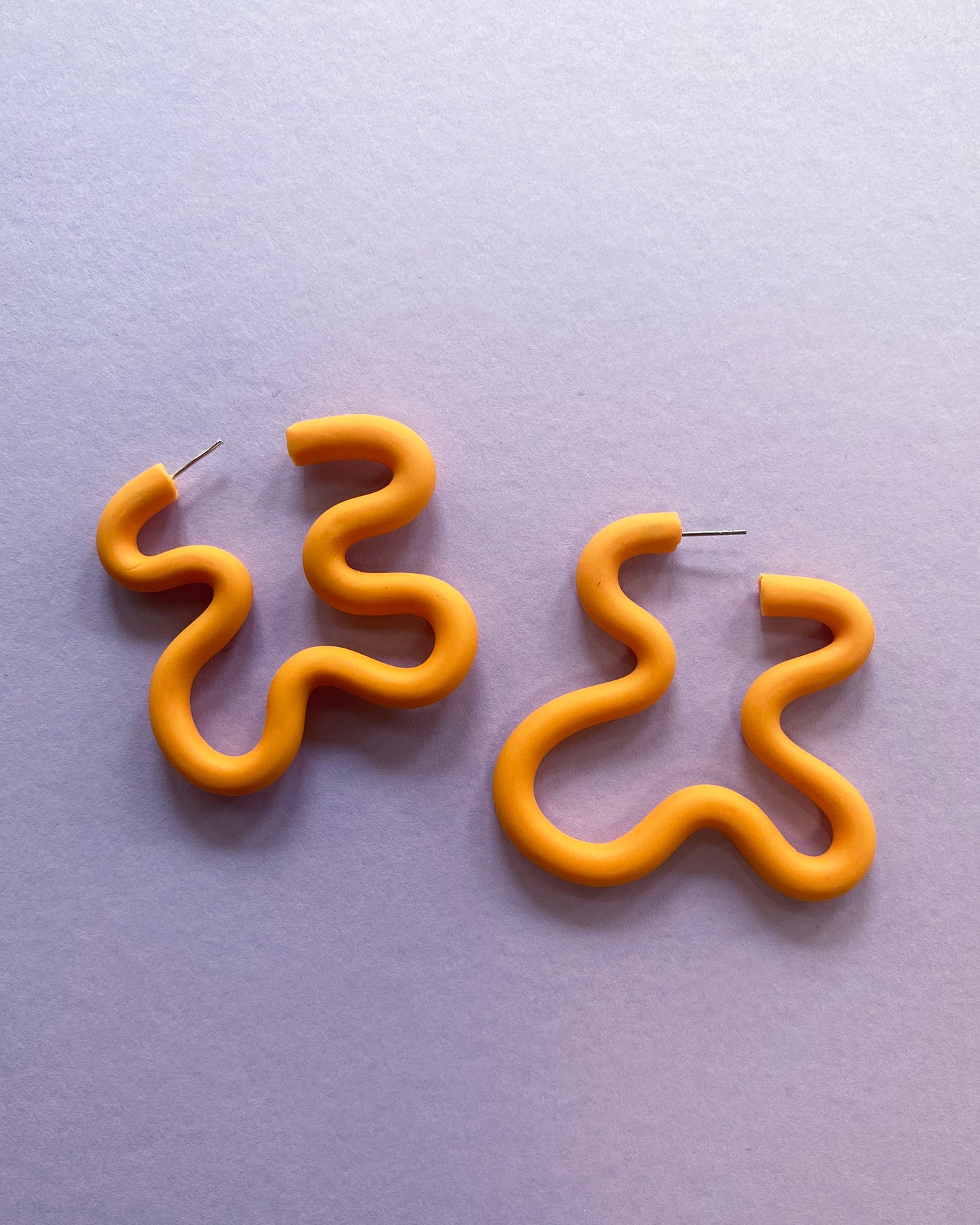 Clementine Medium Squiggle Hoop Earrings