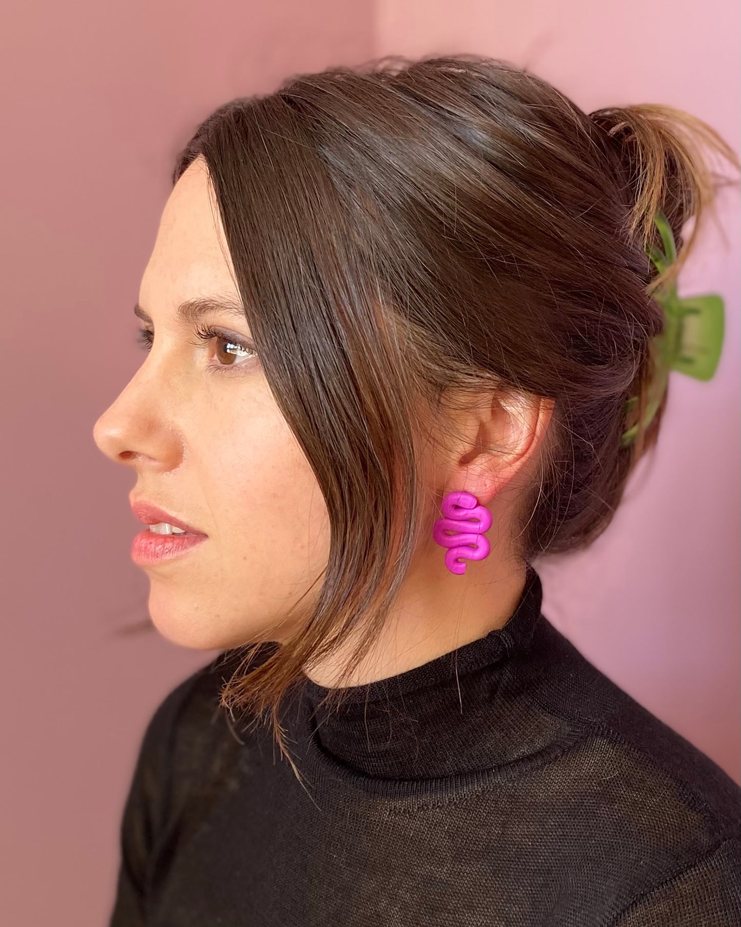 Fuscia Small Tight Squiggle Stud Earring