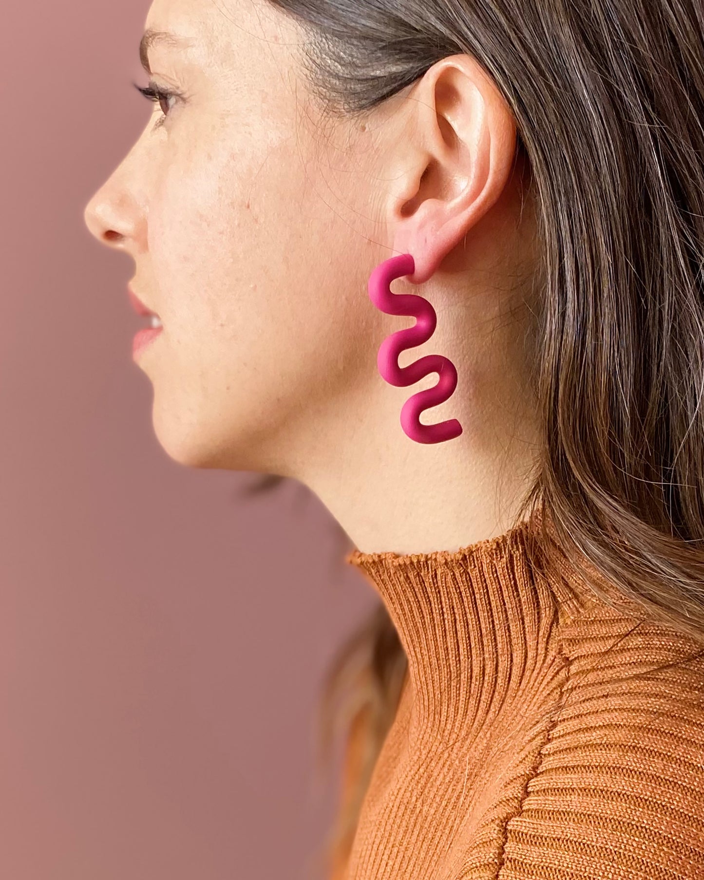 Barbie Pink Medium Loose Squiggle Stud Earrings